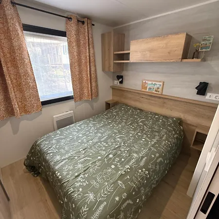 Casita Campsite Lege-Cap-Ferret